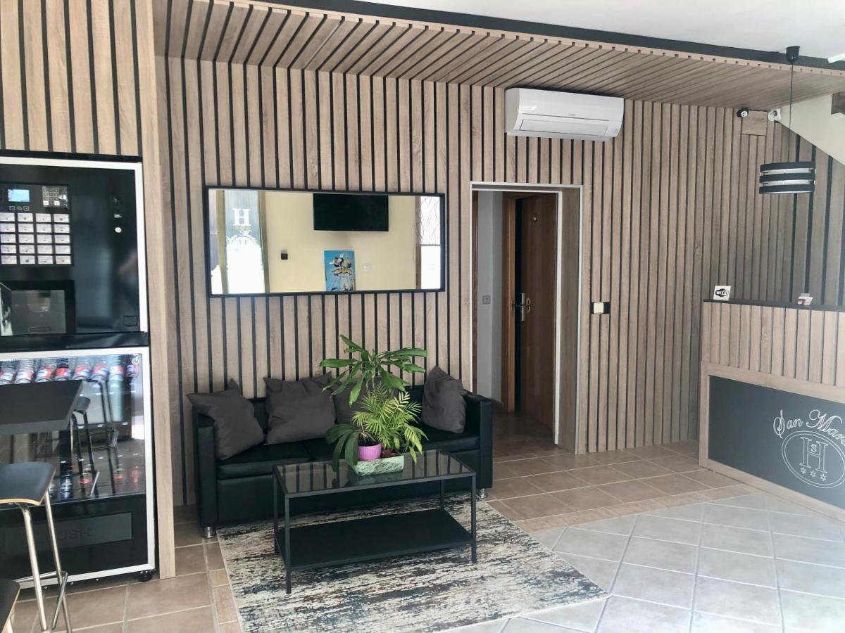 Hostal San Martin San Martín de la Vega Exteriér fotografie